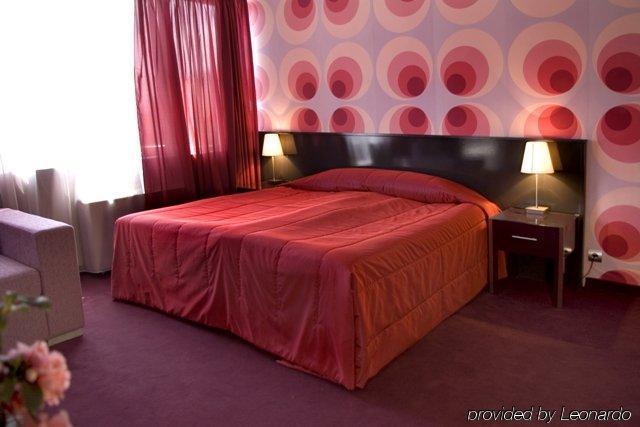 Elate Plaza Hotel Sofia Phòng bức ảnh