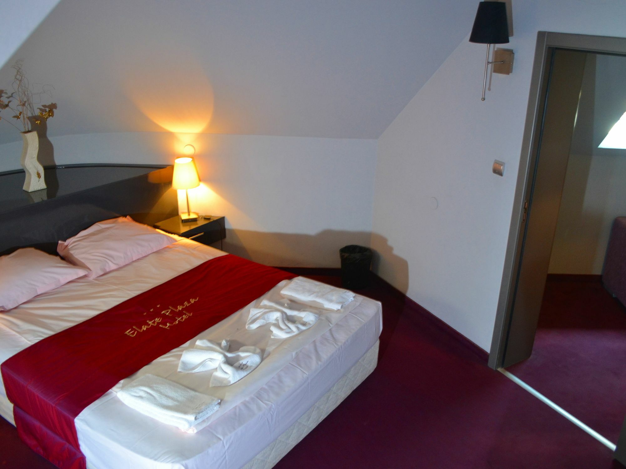 Elate Plaza Hotel Sofia Ngoại thất bức ảnh