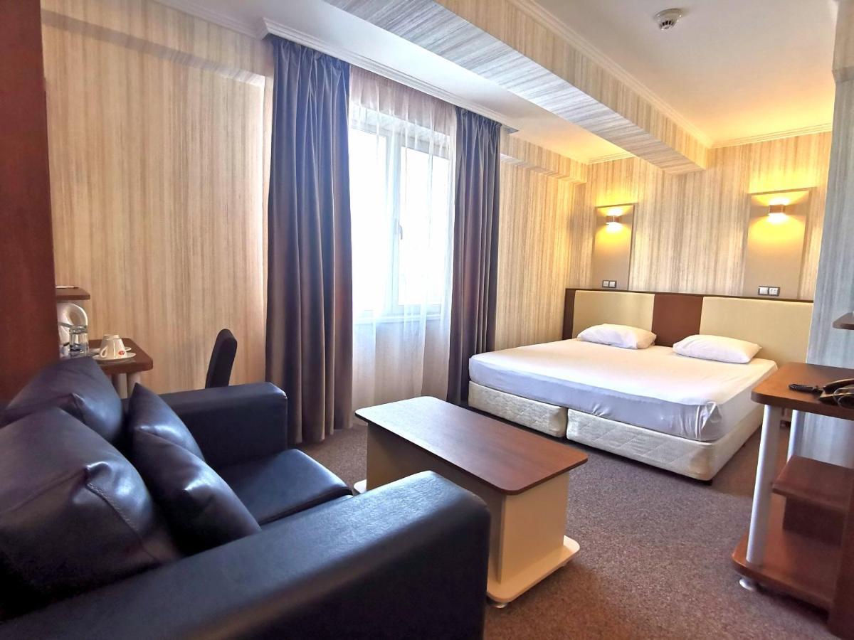 Elate Plaza Hotel Sofia Ngoại thất bức ảnh