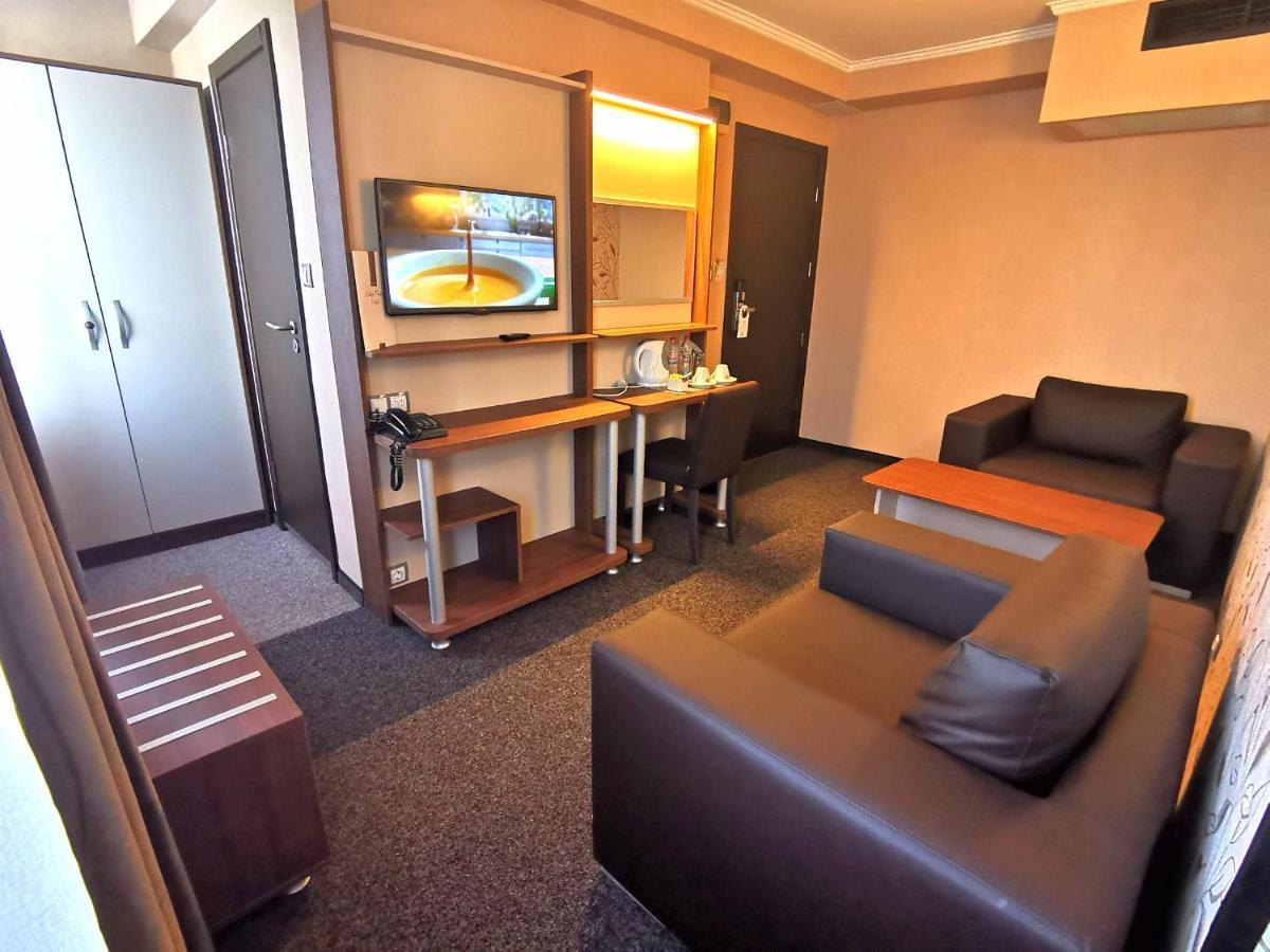 Elate Plaza Hotel Sofia Ngoại thất bức ảnh